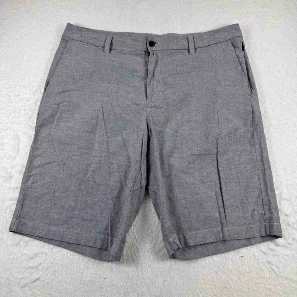 Lululemon Shorts Mens Size 36 Gray Chino Microfiber Casual Summer Golf Pockets